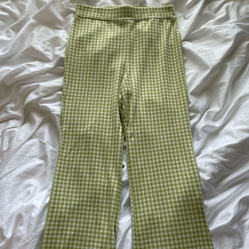 Green gingham capri pants